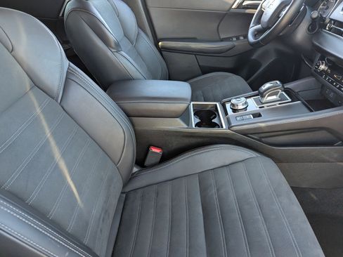 Used 2024 Mitsubishi Outlander SE image 12