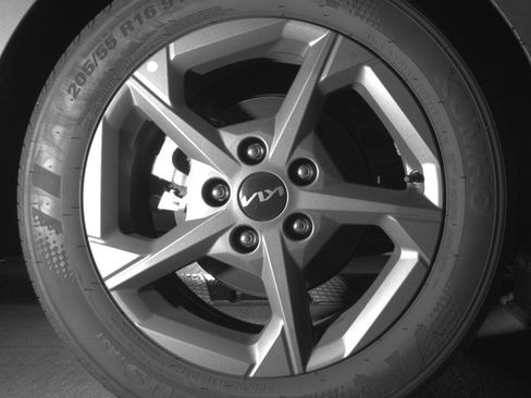 Used 2025 Kia K4 LXS image 15