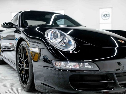 Used 2005 Porsche 911 Carrera S RWD image 16