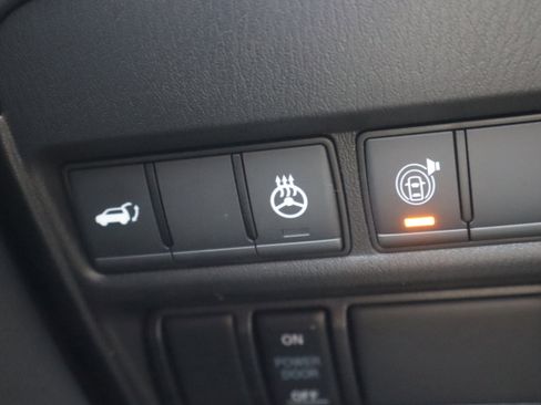 Used 2024 Nissan Armada SL w/ Captain's Chairs Package image 25