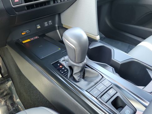 Used 2025 Toyota Camry SE FWD image 19