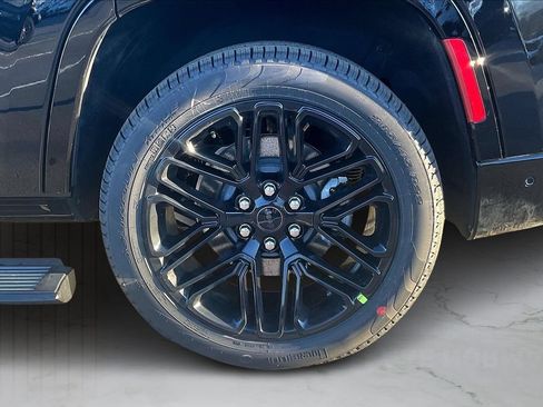 New 2026 Jeep Grand Wagoneer Limited AWD/4WD image 37