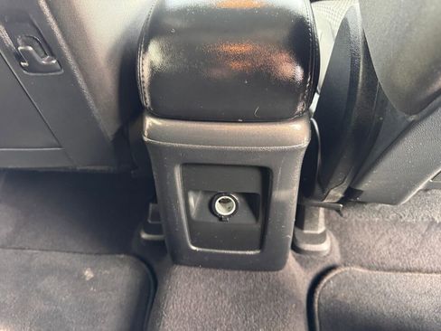 Used 2015 Dodge Journey SXT w/ Flexible Seating Group image 21