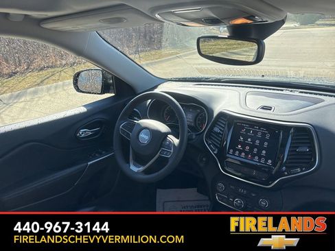 Used 2022 Jeep Cherokee Limited w/ Mopar Interior Package image 32