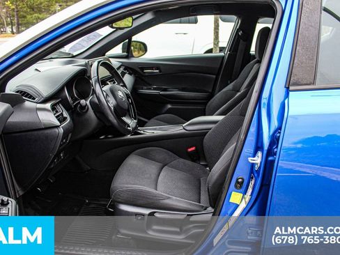 Used 2018 Toyota C-HR XLE image 16