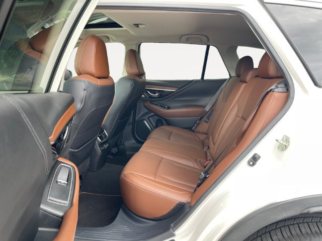 Used 2020 Subaru Outback Touring AWD/4WD image 13