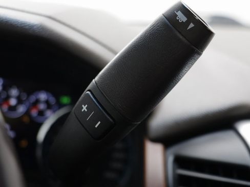 Used 2016 Chevrolet Suburban LTZ image 14