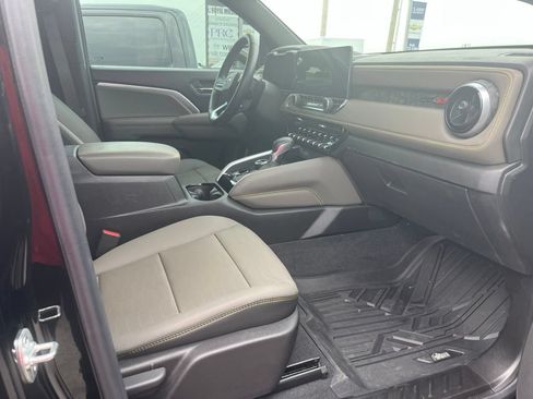 Used 2025 Chevrolet Colorado ZR2 w/ ZR2 Bison Edition AWD/4WD image 4
