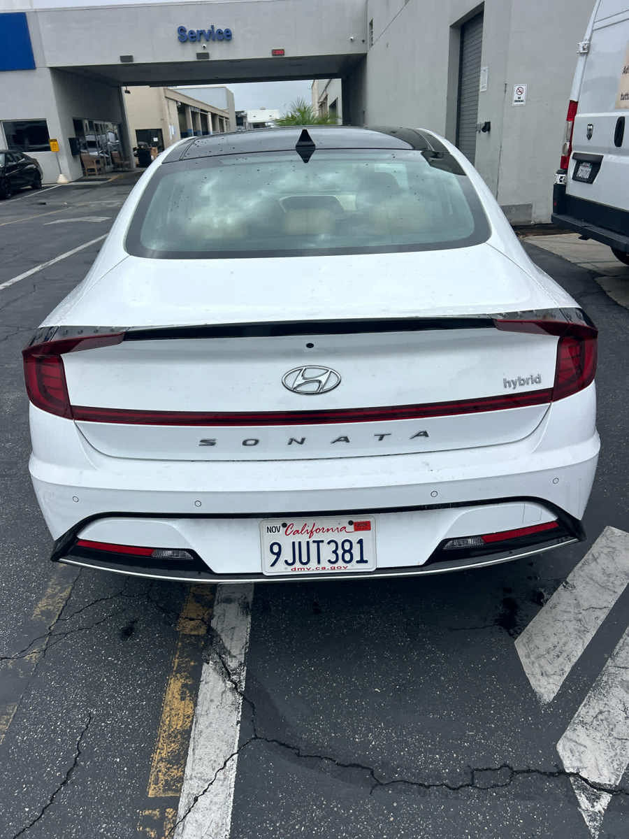 Certified 2023 Hyundai Sonata Limited w/ Cargo Package FWD image 5