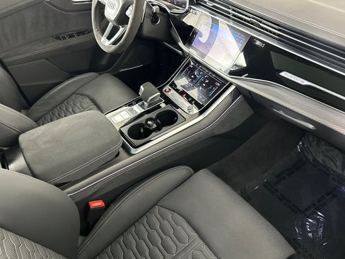 Used 2025 Audi RS Q8 performance image 15