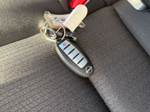 Used 2025 Nissan Altima 2.5 SV image 24