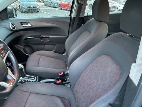 Used 2018 Chevrolet Sonic LT w/ Convenience Package image 25