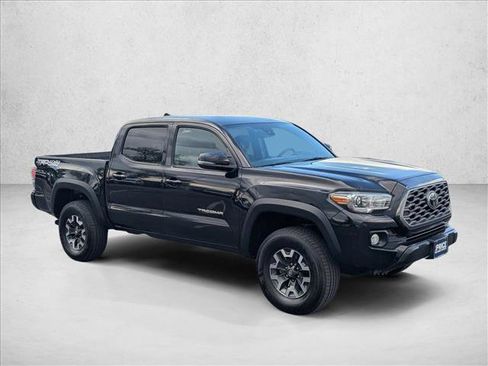 Used 2021 Toyota Tacoma TRD Off-Road w/ Technology Package AWD/4WD image 3