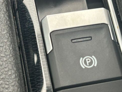 Certified 2025 Volkswagen Taos S image 53