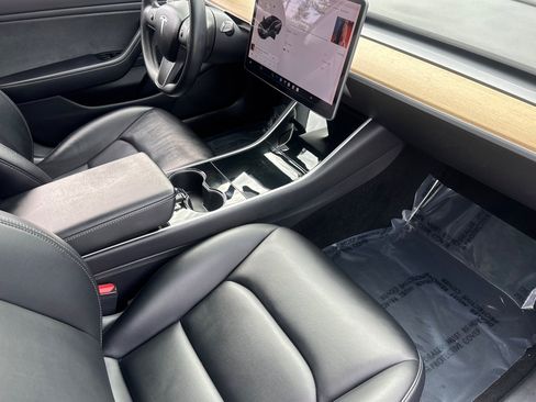 Used 2019 Tesla Model 3 Long Range AWD/4WD image 32