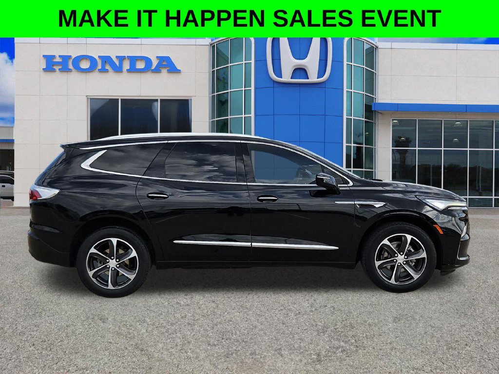 Used 2022 Buick Enclave Essence w/ Experience Buick Package FWD image 2