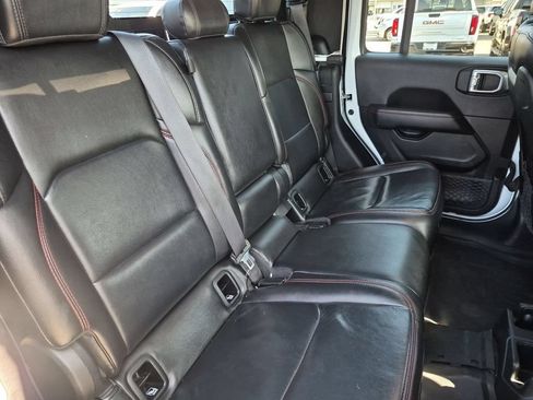 Used 2022 Jeep Gladiator Rubicon AWD/4WD image 19