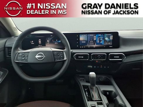 New 2026 Nissan Sentra SR w/ Floor Mat Package FWD image 8