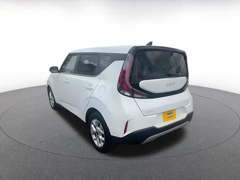 Used 2025 Kia Soul LX w/ LX Technology Package image 11