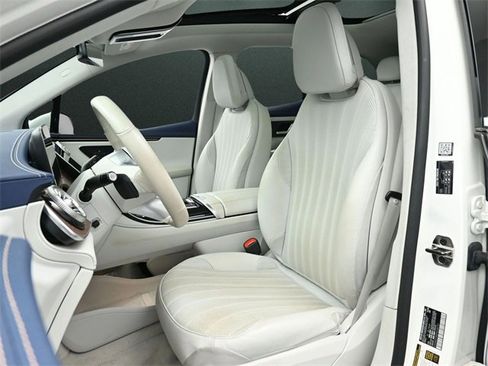 Used 2023 Mercedes-Benz EQE 500 4MATIC SUV image 12