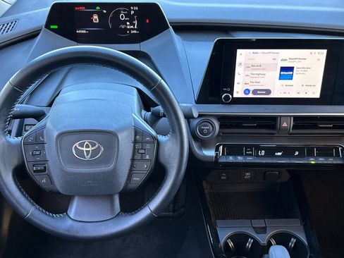 Used 2024 Toyota Prius LE FWD image 16