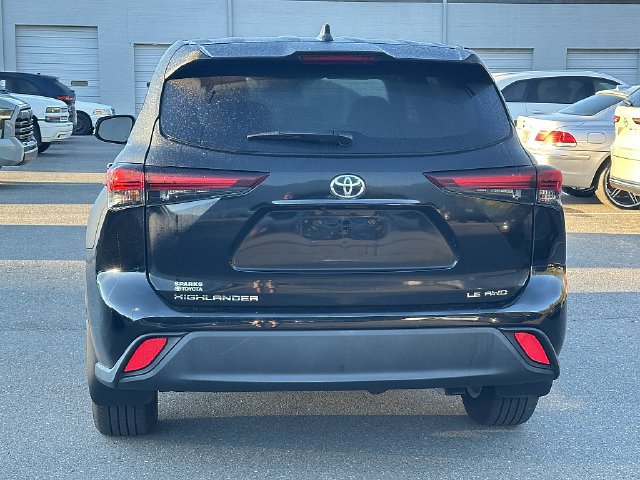 Used 2024 Toyota Highlander LE AWD/4WD image 6