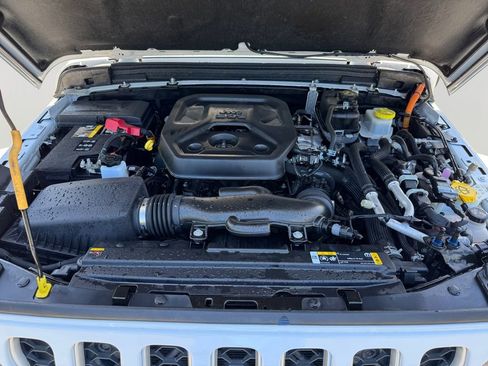 Used 2023 Jeep Wrangler Unlimited Sahara w/ Cold Weather Group image 9