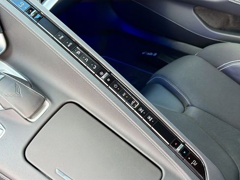 Used 2021 Chevrolet Corvette Stingray Convertible w/ 1LT image 30