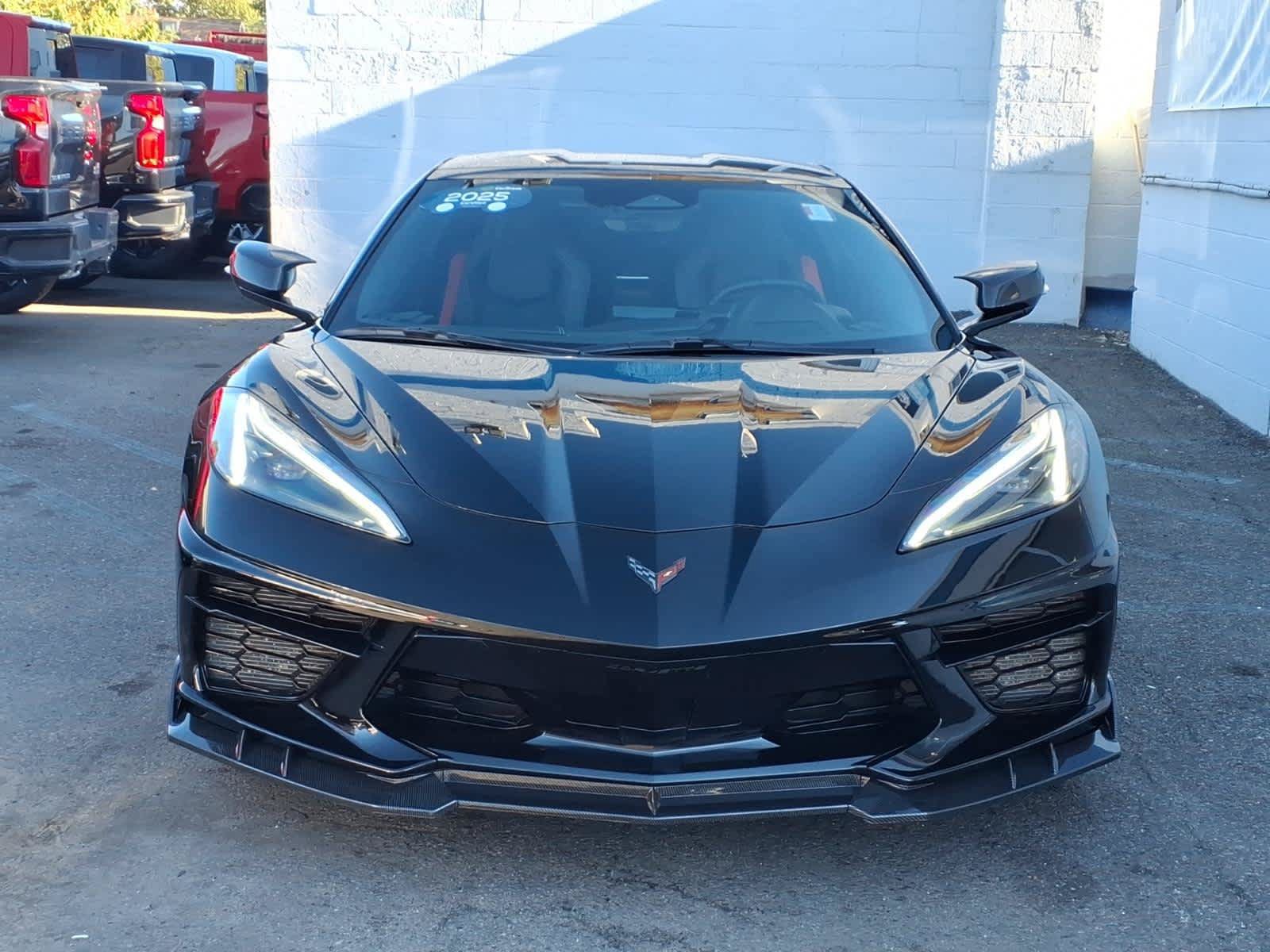Used 2025 Chevrolet Corvette Stingray Coupe w/ 1LT RWD image 2