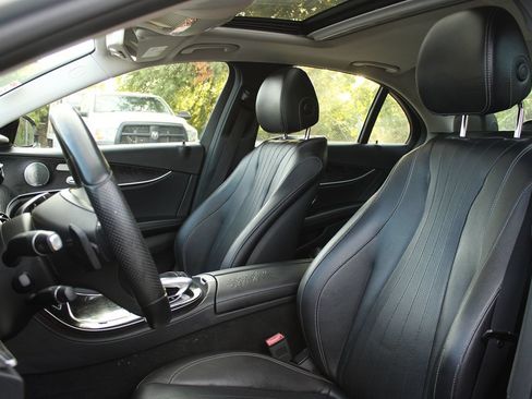Used 2017 Mercedes-Benz E 300 image 37