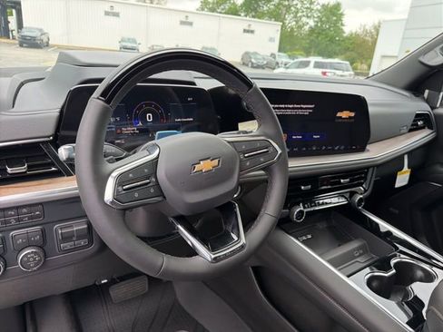 New 2026 Chevrolet Suburban High Country AWD/4WD image 30