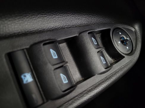 Used 2018 Ford Escape SE image 27