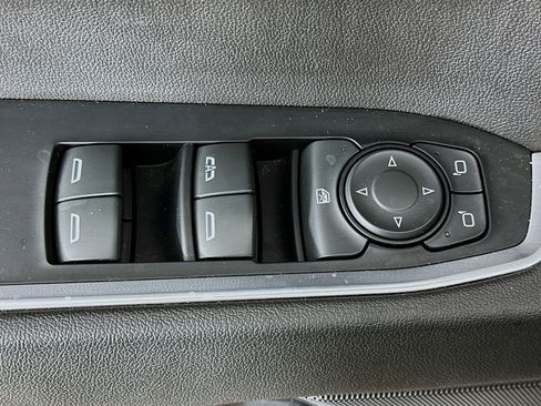 Used 2023 GMC Sierra 1500 Elevation image 15