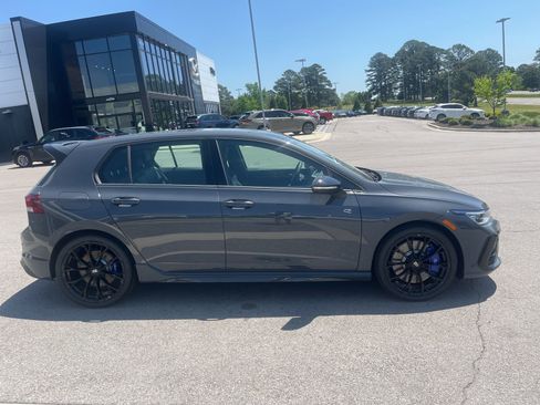 New 2026 Volkswagen Golf image 3