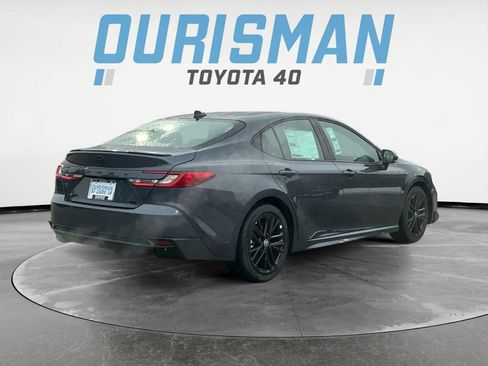 New 2026 Toyota Camry SE image 7