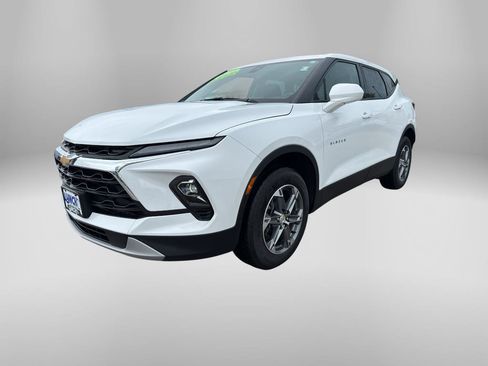 Used 2025 Chevrolet Blazer LT AWD/4WD image 1