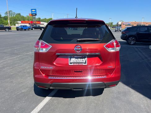 Used 2015 Nissan Rogue S AWD/4WD image 3