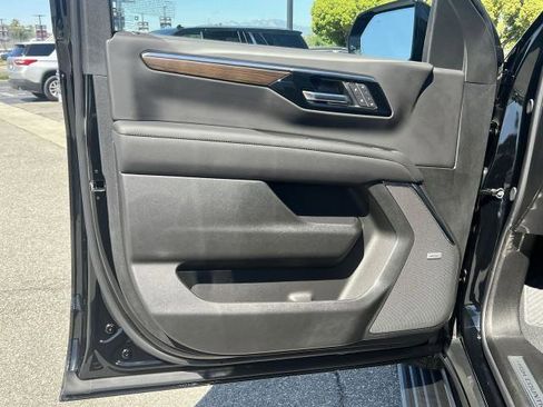 New 2026 Chevrolet Tahoe High Country w/ LPO, Get Active Package AWD/4WD image 23