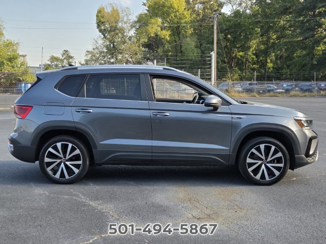 Used 2022 Volkswagen Taos SE FWD image 6