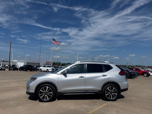 Certified 2017 Nissan Rogue SL w/ SL Premium Package AWD/4WD image 12