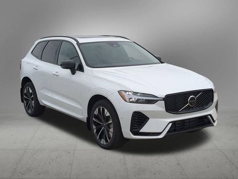 New 2026 Volvo XC60 T8 Plus w/ Protection Package Premier AWD/4WD image 8