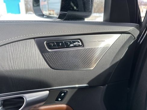 Certified 2024 Volvo XC90 B6 Ultimate w/ Protection Package image 33