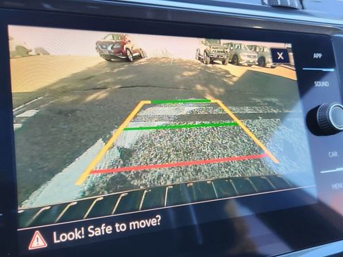 Certified 2024 Volkswagen Tiguan SE R-Line image 23