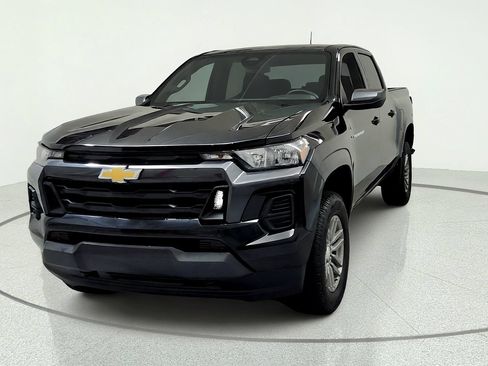 Used 2023 Chevrolet Colorado LT AWD/4WD image 8