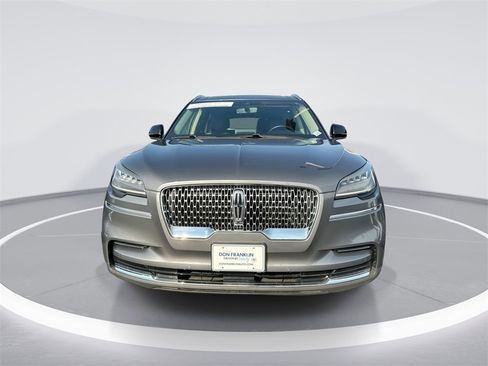 Used 2022 Lincoln Aviator Reserve image 3
