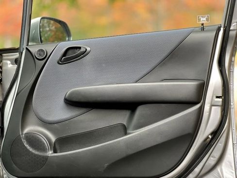 Used 2008 Honda Fit Sport image 22