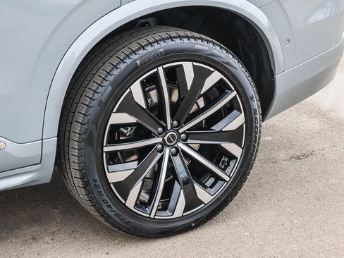 New 2026 Volvo XC90 T8 Ultra w/ Protection Package Premier image 10