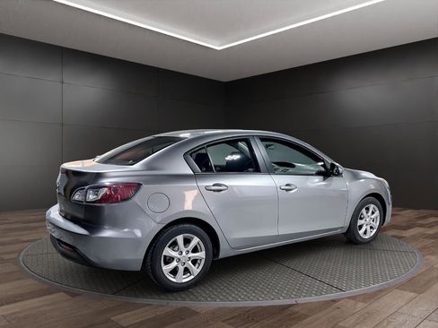 Used 2010 MAZDA MAZDA3 i Touring image 8