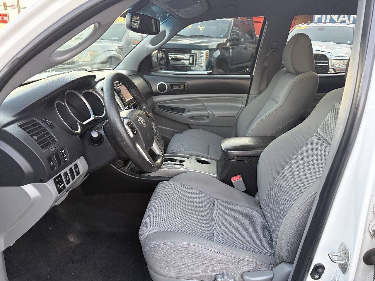 Used 2012 Toyota Tacoma 4x4 Double Cab w/ TRD Sport Pkg image 17