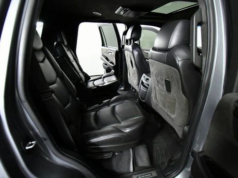 Used 2020 Cadillac Escalade Platinum image 24